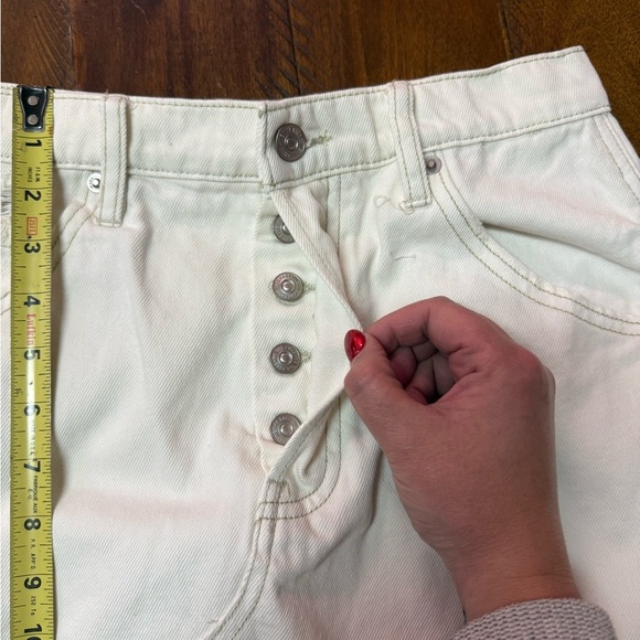 Free People We The Free Frayed Hem Distressed Denim Skirt Cream Size 26 - Picture 7 of 9